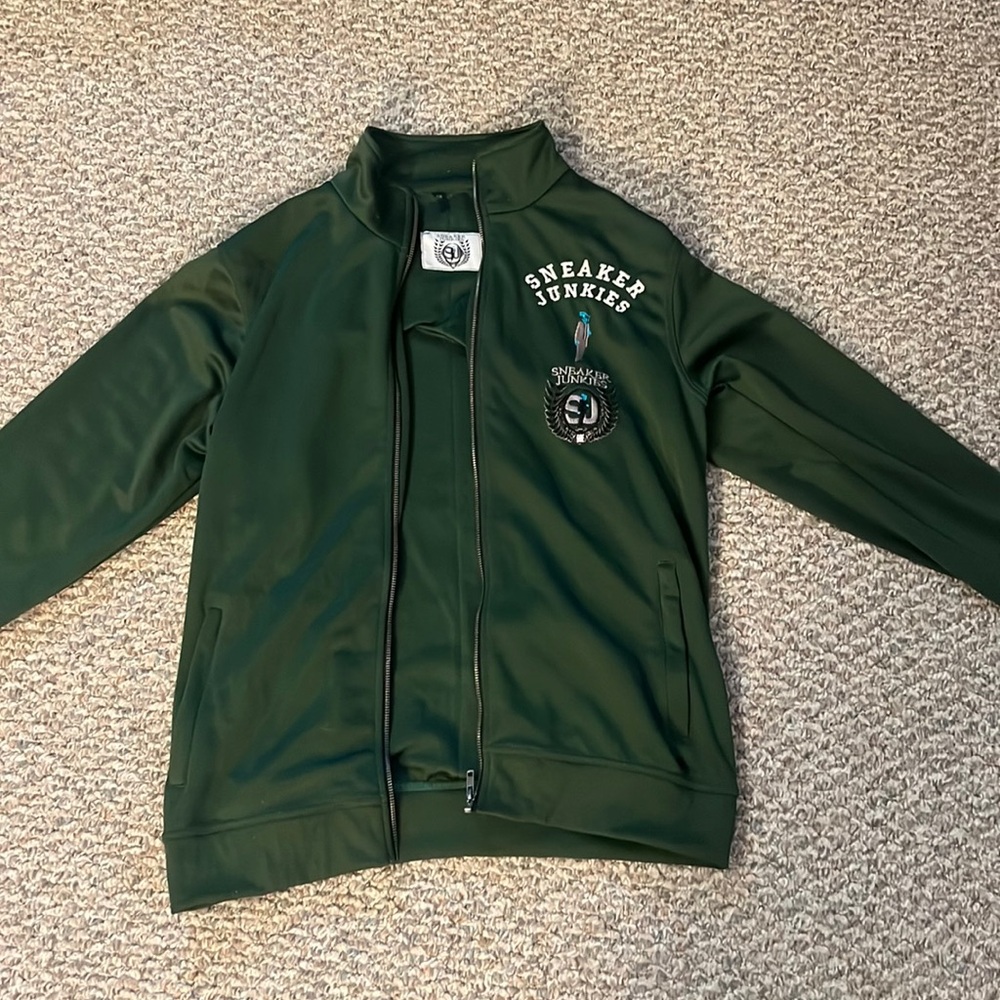 Sneaker junkies graphic long leave, zipper down